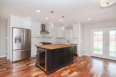 Stunning Chef's Kitchen