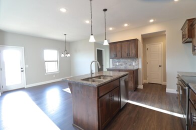 1662Feathercrest5