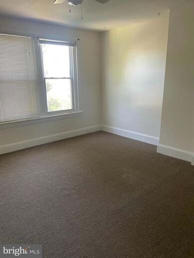 120 Mckinley Ave unit 3RD FLOOR, Lansdowne, PA 19050 - photo 4