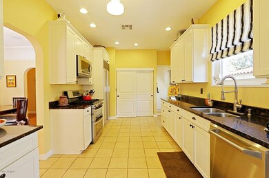 Kitchen 2