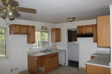 1314 Pinehurst Ave, Flint, MI 48507 - photo 2