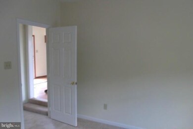 124 Freshwater Dr, Bunker Hill, WV 25413 - photo 7