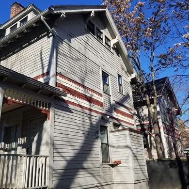 82 Temple St, Springfield, MA 01105 - photo 4