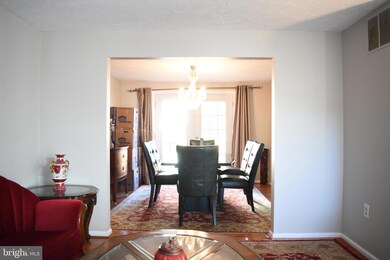 2843 Schubert Dr, Silver Spring, MD 20904 - photo 5