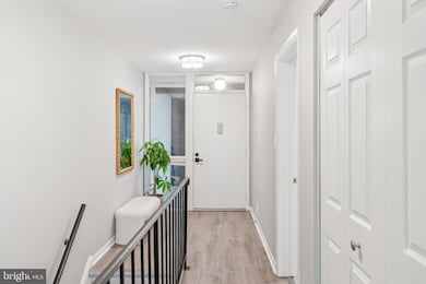 2246 S Randolph St unit 1, Arlington, VA 22204 - photo 5