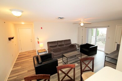 2455 Campus View Cir unit 203, Harrisonburg, VA 22801 - photo 3