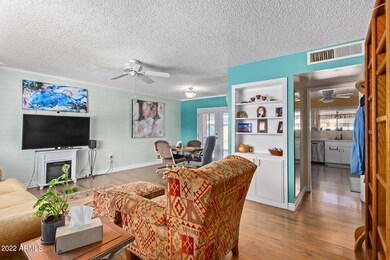 0006-05 - Desert Hills