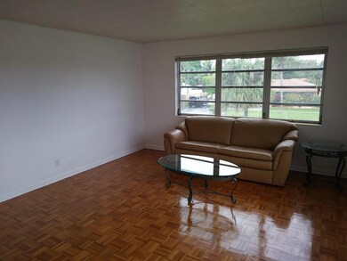 Living room 3