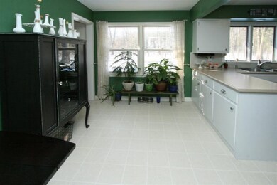 9318 Chapel St, Portage, MI 49024 - photo 4