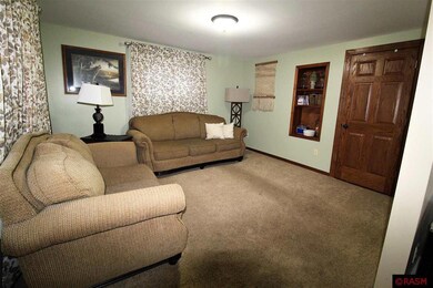 122 N Payne St, New Ulm, MN 56073 - photo 5