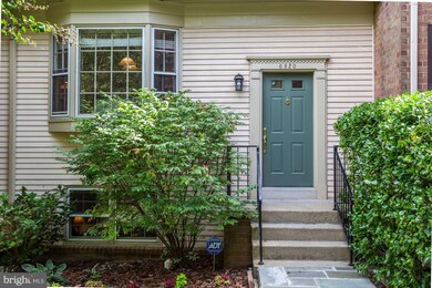 6820 Earthstar Ct, Springfield, VA 22152 - photo 2