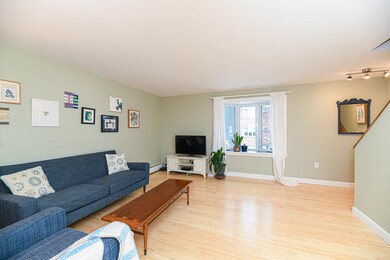 135 Valley Way W, Manchester, NH 03102 - photo 4