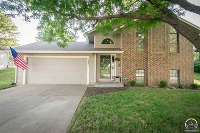3371 SW Timberlake Ln, Topeka, KS 66614 - photo 2