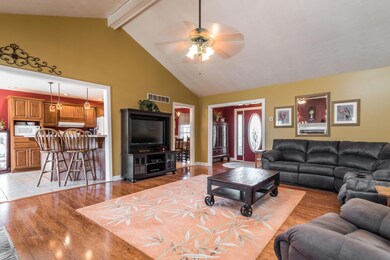 163 Burlwood Cir, Mount Washington, KY 40047 - photo 3