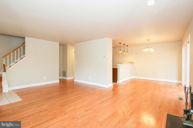 20319 Grazing Way, Montgomery Village, MD 20886 - photo 2