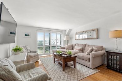 Parris Landing unit 1523, Charlestown, MA 02129 - photo 3