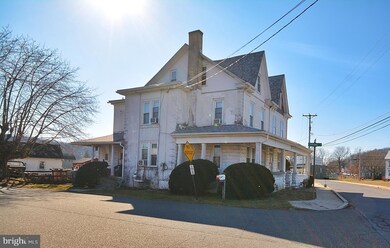 21 Railroad St, Bechtelsville, PA 19505 - photo 2