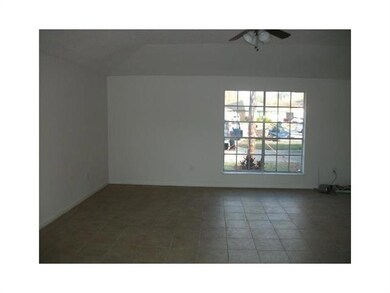 Living Room. SPACIOUS LIVING ROOM WITH CERAMIC TIL