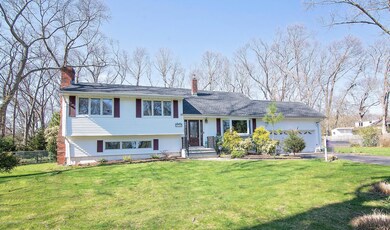 129 Glenwood Dr, Tinton Falls, NJ 07724 - photo 3