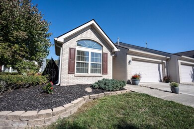 11748 Whisper Cove Dr, Fishers, IN 46037 - photo 7