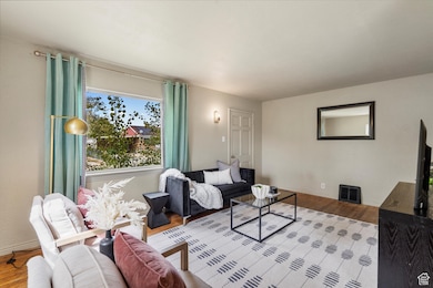 189 E Ross Dr S, Clearfield, UT 84015 - photo 5