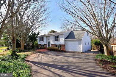 3004 Summershade Ct, Herndon, VA 20171 - photo 2