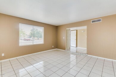 4126 W Eva St, Phoenix, AZ 85051 - photo 5