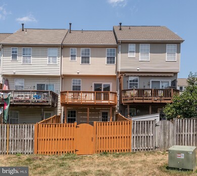 433 Ginkgo Terrace NE, Leesburg, VA 20176 - photo 2