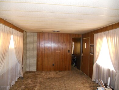 Family room-Mobile 1