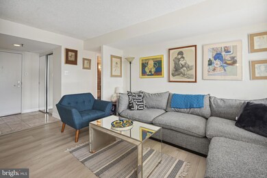 Chelsea Towers unit 1001, Bethesda, MD 20817 - photo 7