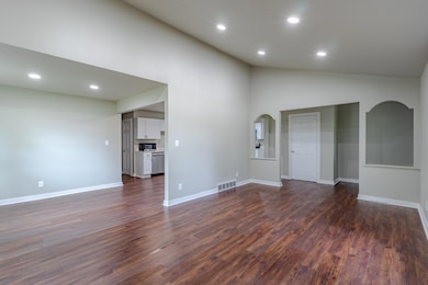 8014 S 13th St, Oak Creek, WI 53154 - photo 5