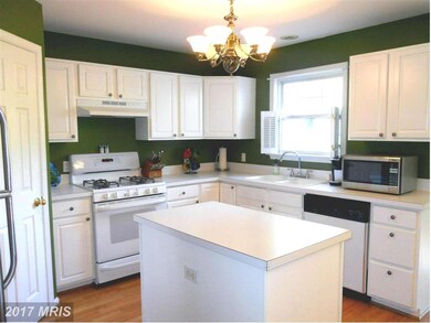 239 Carolstowne Rd, Reisterstown, MD 21136 - photo 4