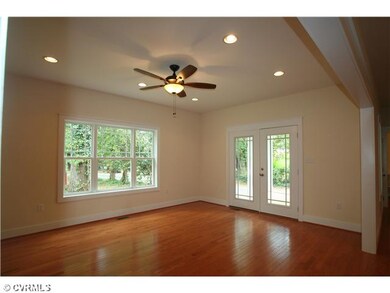 Den/Family/Great Room - recessed lighting, opens t