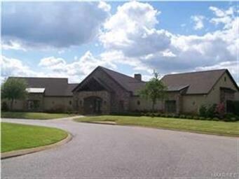 Taylor Lakes clubhouse