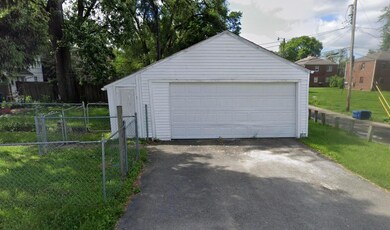 117-119 N WAVERLY GARAGE