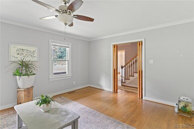 Sitting room featuring ornamental molding, ceiling