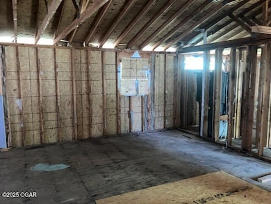 10607 N Maple, Butterfield, MO 65623 - photo 7