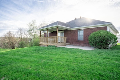 213 Hogan Dr, Frankfort, KY 40601 - photo 3
