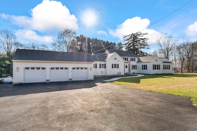 37 Driftway Rd, Danbury, CT 06811 - photo 2