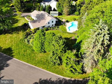 84 Woodstock Dr, Newtown, PA 18940 - photo 2