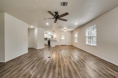 1506 N Buffalo Ave, Cleburne, TX 76033 - photo 6