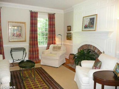 Living Room - Formal Living Room