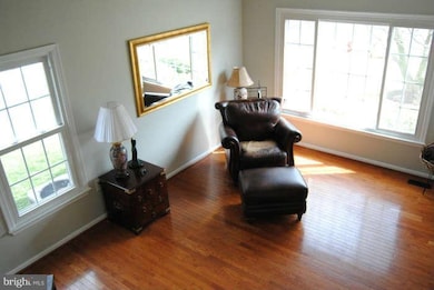 13180 Ladybank Ln, Herndon, VA 20171 - photo 4