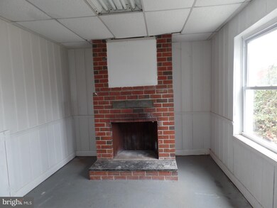 2621 Berwick Ave, Parkville, MD 21234 - photo 7