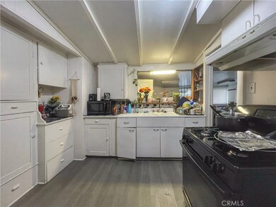 9854 Rose St, Bellflower, CA 90706 - photo 6