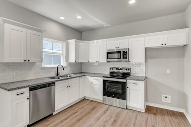 9846 Golden Ln, Lumberton, TX 77657 - photo 4