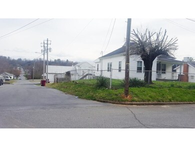 1012 E Market St, Johnson City, TN 37601 - photo 5