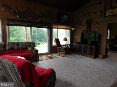 496 Tanglewood Dr, Slanesville, WV 25444 - photo 7