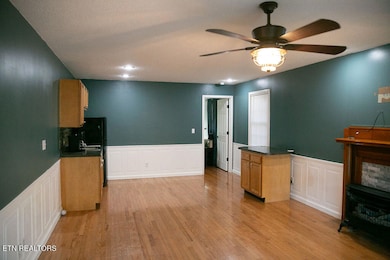 2792 Middle Wallens Creek Rd, Duffield, VA 24244 - photo 3