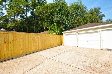 5622 Bent Bough Ln, Houston, TX 77088 - photo 3